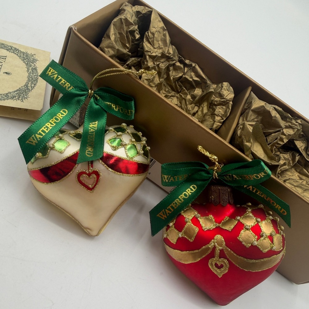 Waterford Holiday Heirlooms Mini Love Hearts Glass Ornaments Set of 2 Poland